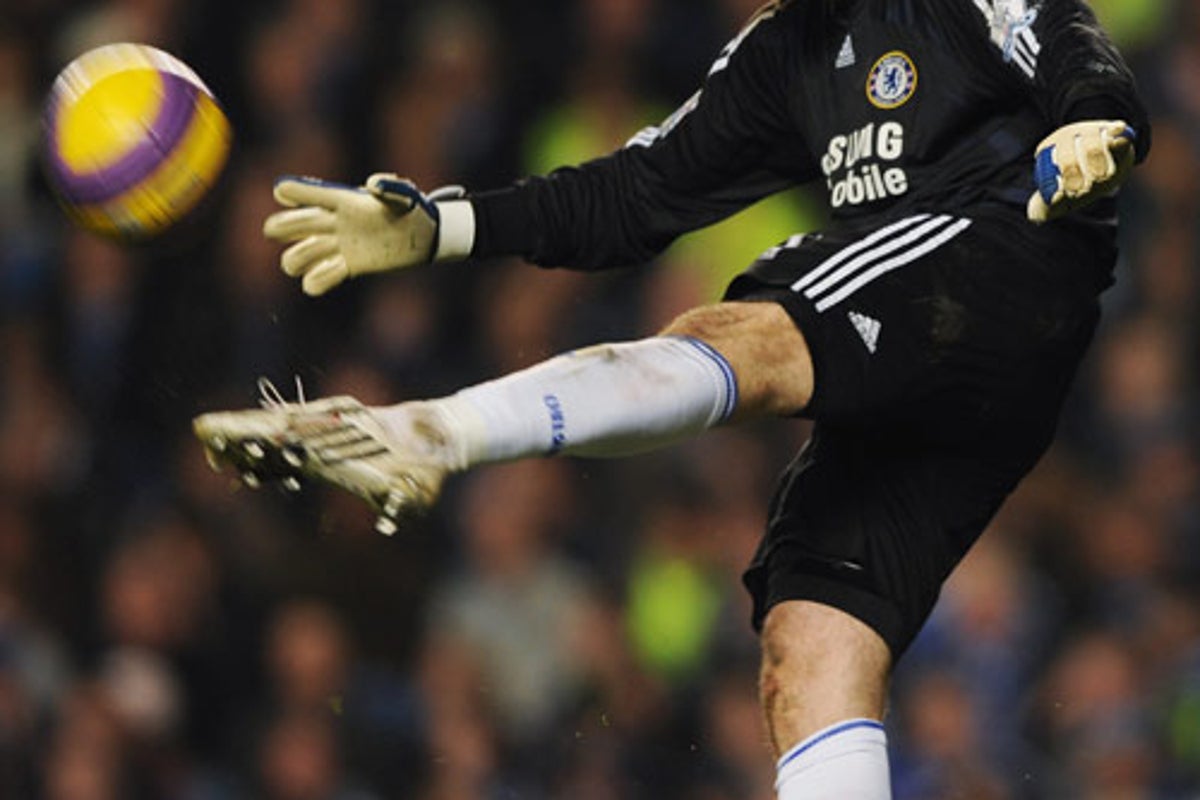 Cech will wear face mask with helmet | The Independent | The Independent