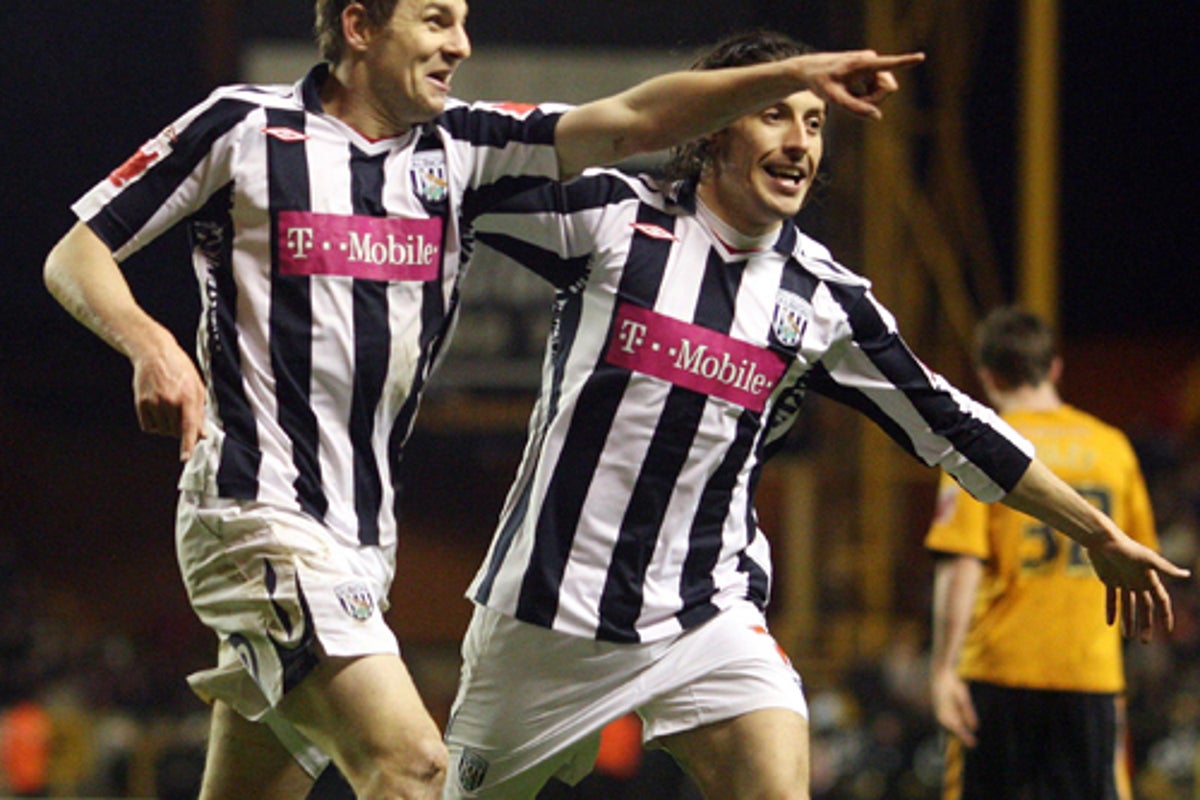 Wolves 0 West Bromwich 1: Baggies back on top after Gera shift puts ...