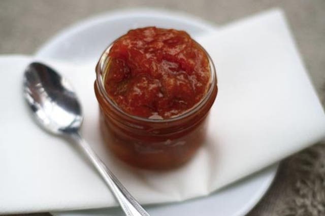 Mango jam tastes delicious on home-made coconut bread, warm from the oven © Lisa Barber