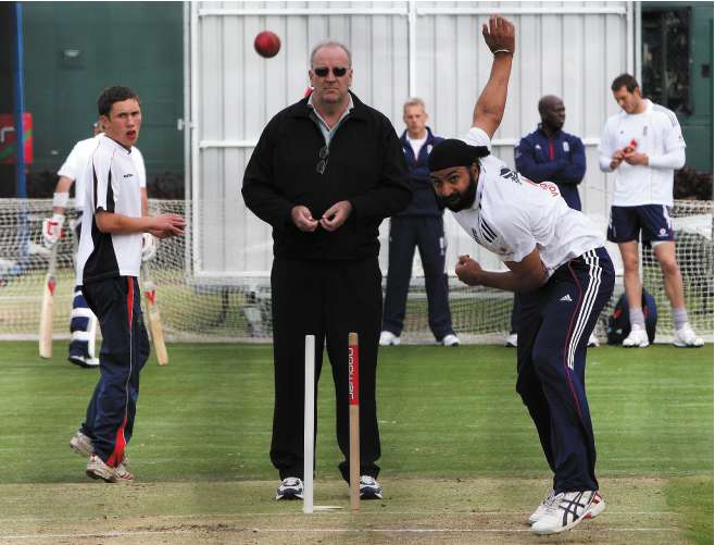 Monty Panesar bowls in the nets watched by umpire Darrell Hair, who will today stand in his first Test since being banned after the forfeited Oval Test in 2006