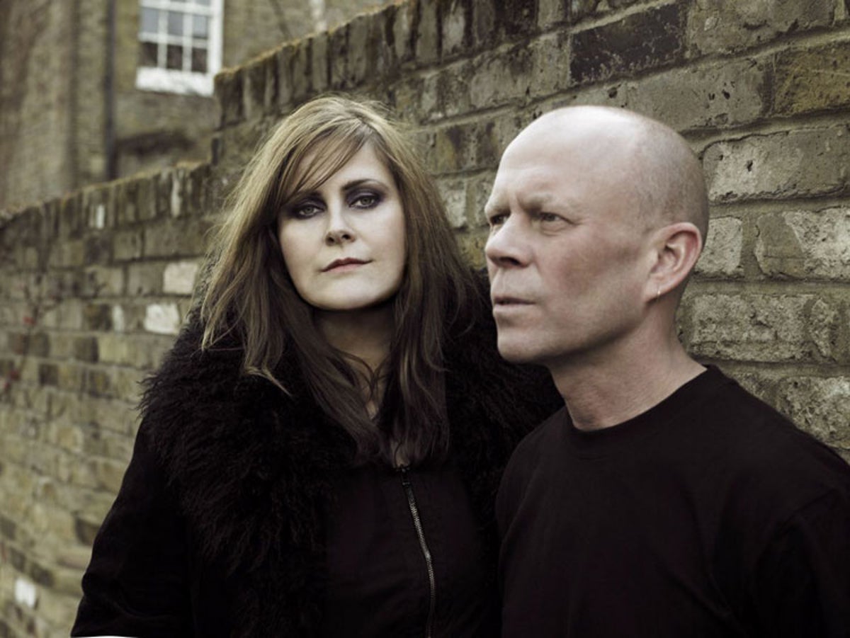 How We Met Alison Moyet Vince Clarke The Independent The Independent