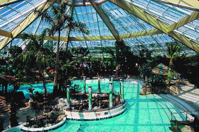 <p>Center Parcs angered customers when it said they would have to leave on Monday </p>