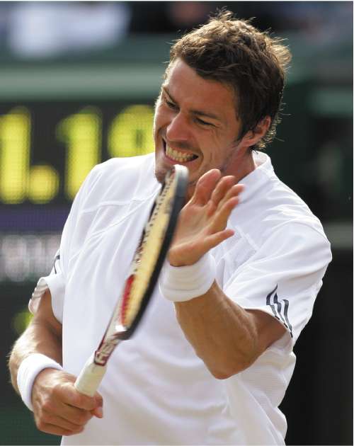 Safin reacts during his quarter-final win over Feliciano Lopez