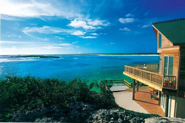 Bacon moved in to the property next door to Nygard’s on western tip of the Bahamas in the early 2000s