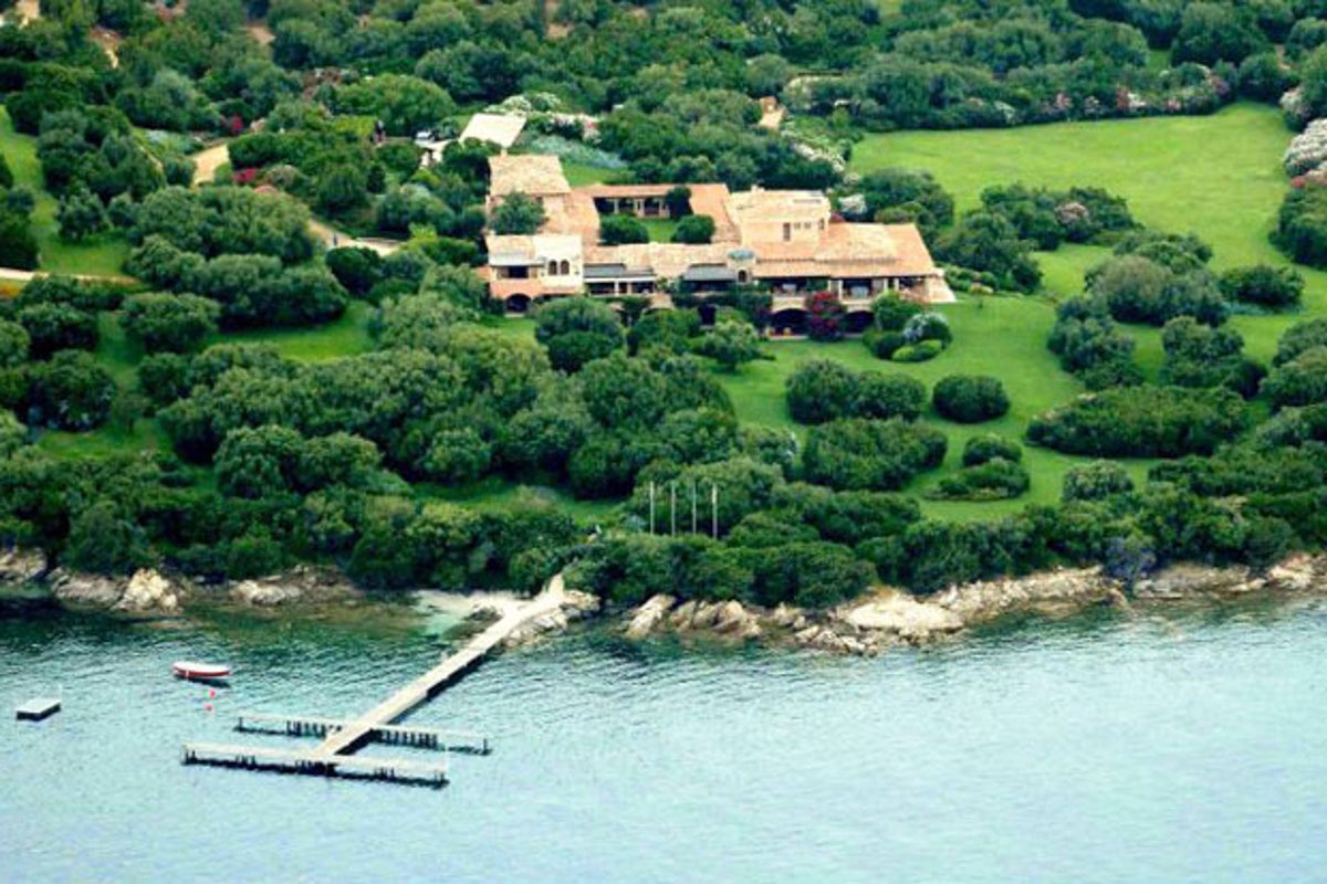 Silvio Berlusconi's family sell famed 'bunga bunga' party palace to Qatari sheikh