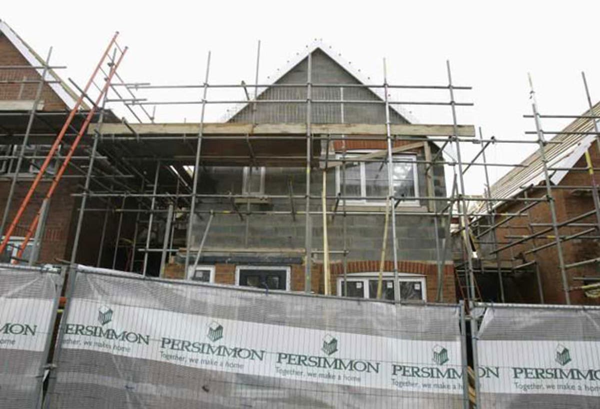 Britain's biggest housebuilder is giving £600m in bonuses to bosses