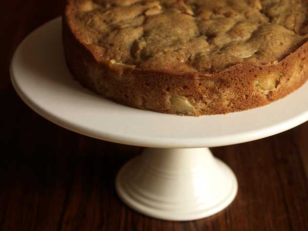 This cake is ideal to serve as a dessert with ice cream, clotted cream or just thick cream