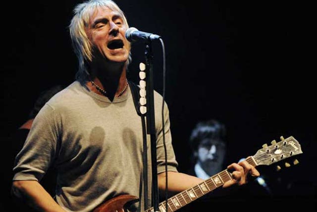 Chart veteran Paul Weller is to receive a top honorary prize at this year's NME Awards, the annual Godlike Genius title, it was announced today.