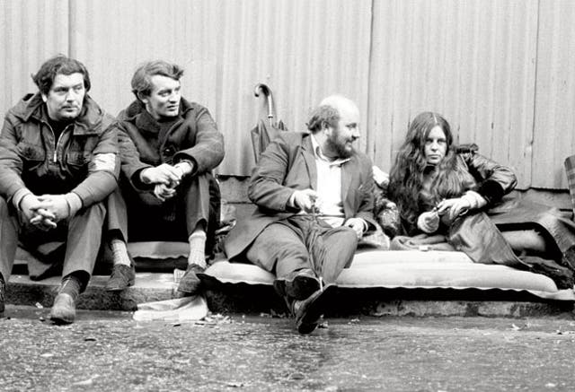 <p>Left to right: John Hume, Austin Currie, O'Hanlon and Bernadette Devlin during a 48-hour sit-in and hunger strike outside Downing Street in October 1971</p>