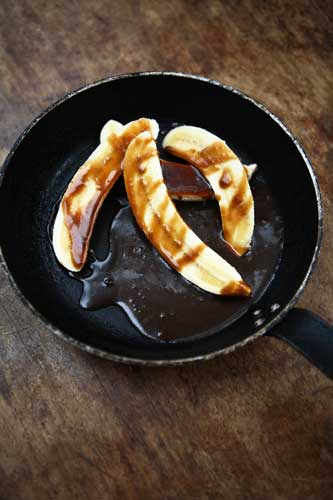 This dish is rich, but the bananas give a fresh, slightly lemony taste, balancing out the intense sweetness of the sauce