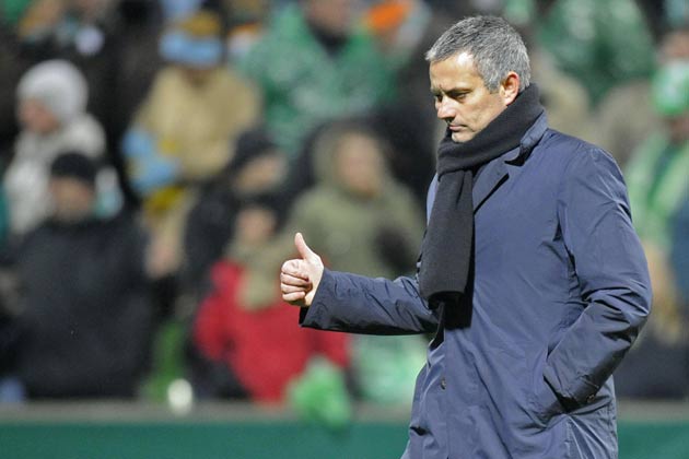 Mourinho says lure of United would be too difficult to turn down