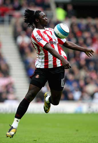 Striker Kenwyne Jones could return for Sunderland this weekend after missingthe Black Cats' last two matches with a calf problem