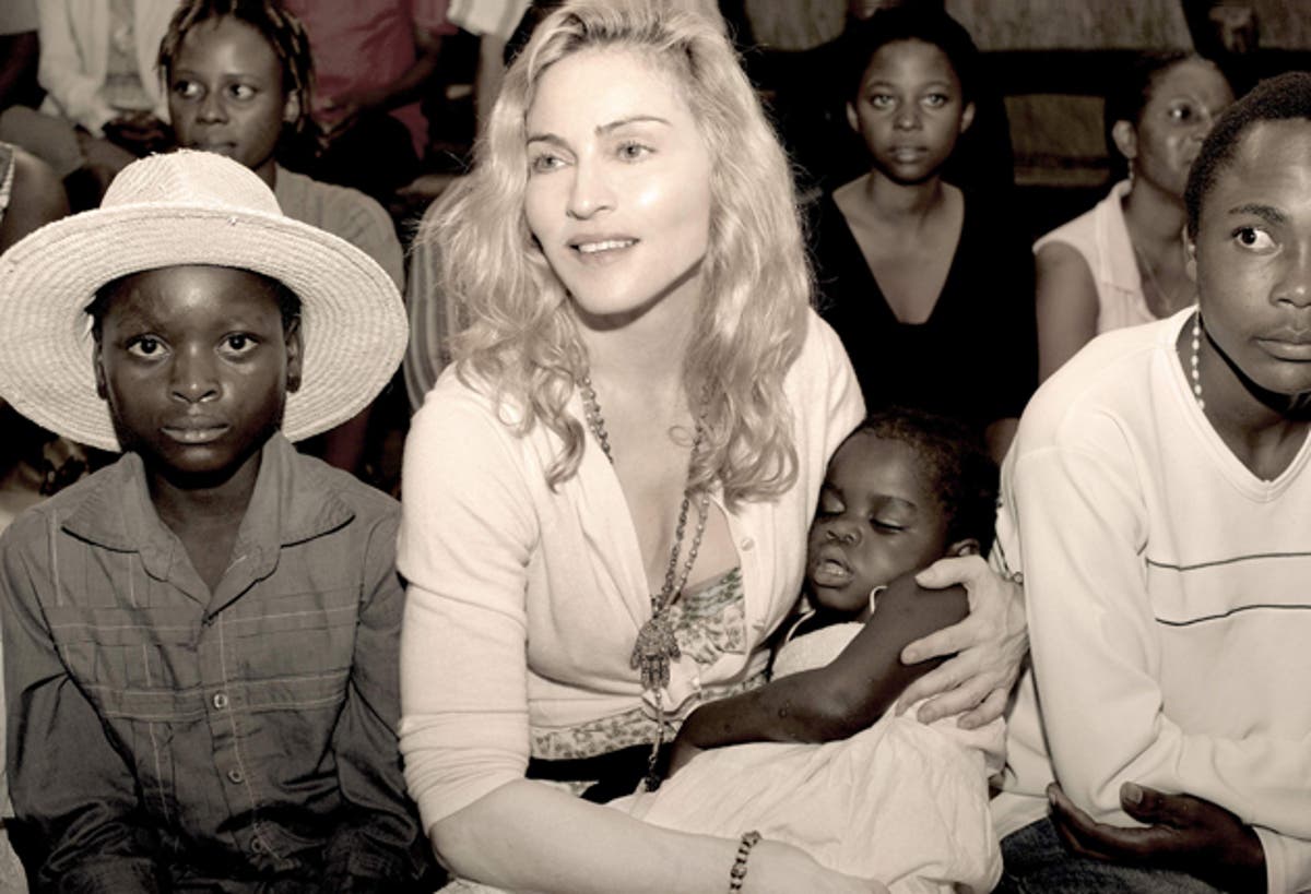 Malawi judge allows Madonna to adopt second African child The(00)