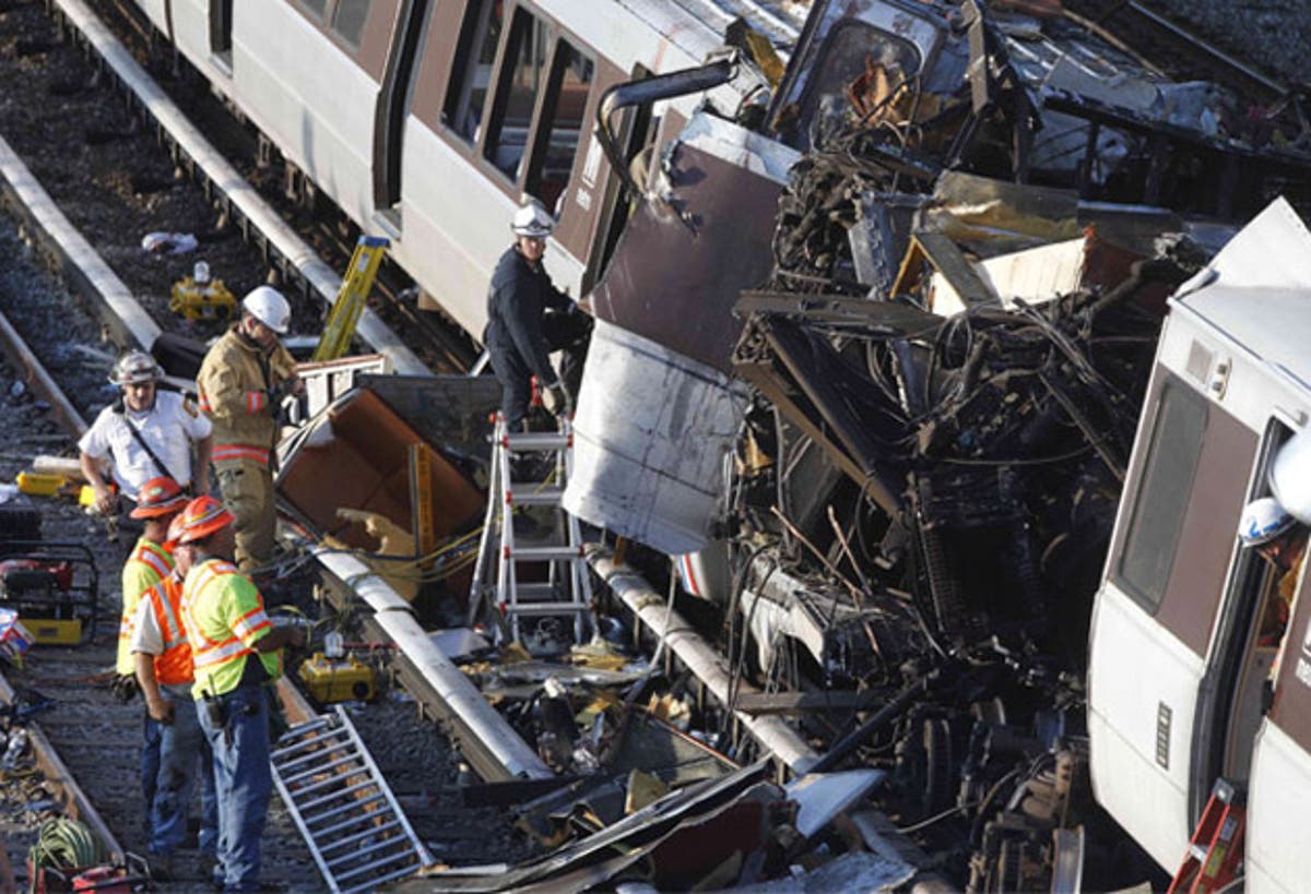 Metro crash. Столкновение поездов метро 1994. Столкновение поездов в метро. Метро Вашингтон столкновение поездов.