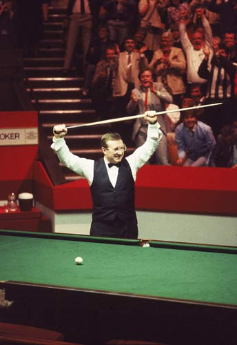 Great Sporting Moments Dennis Taylor defeats Steve Davis 18-17 at the Crucible The Independent The Independent image