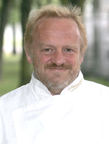Celebrity chef Antony Worrall Thompson has been arrested for shoplifting