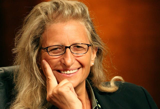 Annie Leibovitz has entered into an agreement with a private investment firm to help manage her debt and market her portfolio of celebrity images.