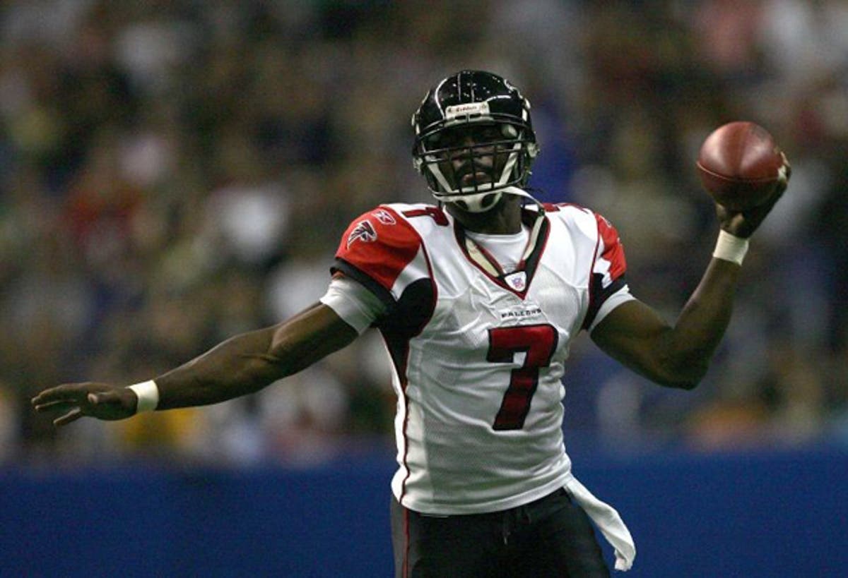 Michael Vick Shocks the World With the Falcons