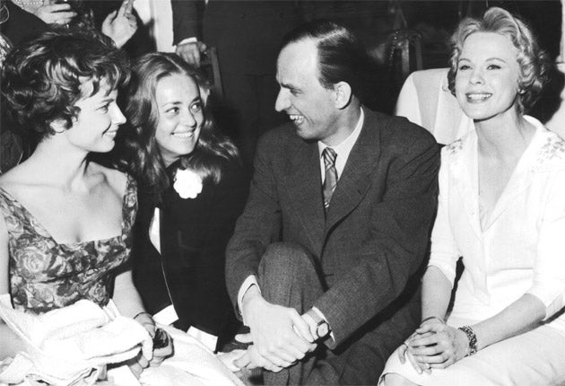 From right: Andersson with Bergman, Jeanne Moreaou and Gunnel Lindblom in 1959