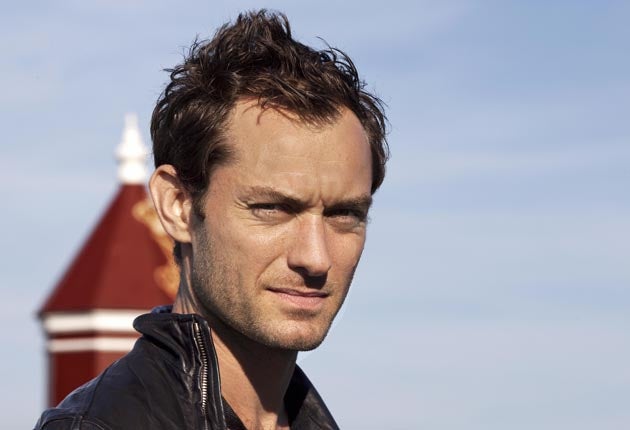 Jude Law will appear in the Eugene O'Neill play Anna Christie