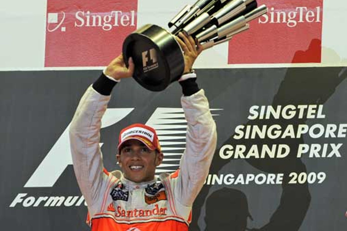 Hamilton wins under lights in Singapore Grand Prix | The 