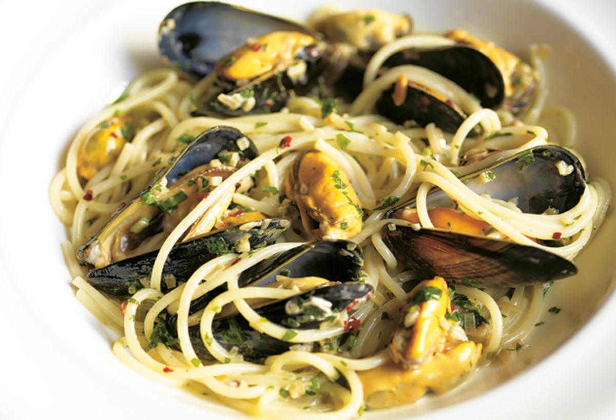 Spaghetti with mussels, chilli and garlic | The Independent | The  Independent