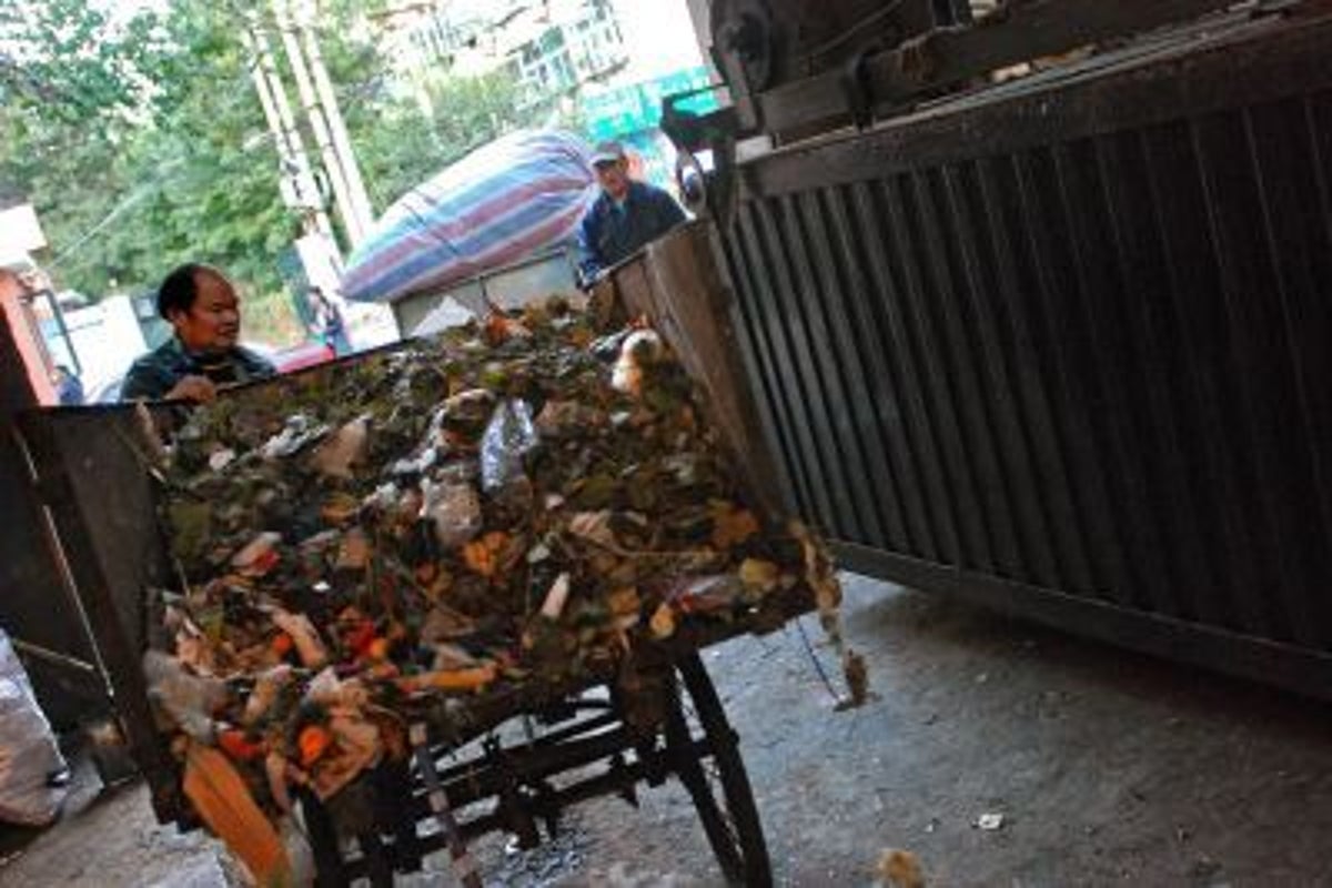 Beijing grapples with growing garbage crisis | The Independent | The ...