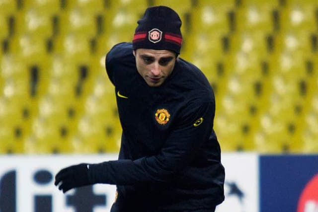 Berbatov will replace Rooney should the England striker be deemed unfit