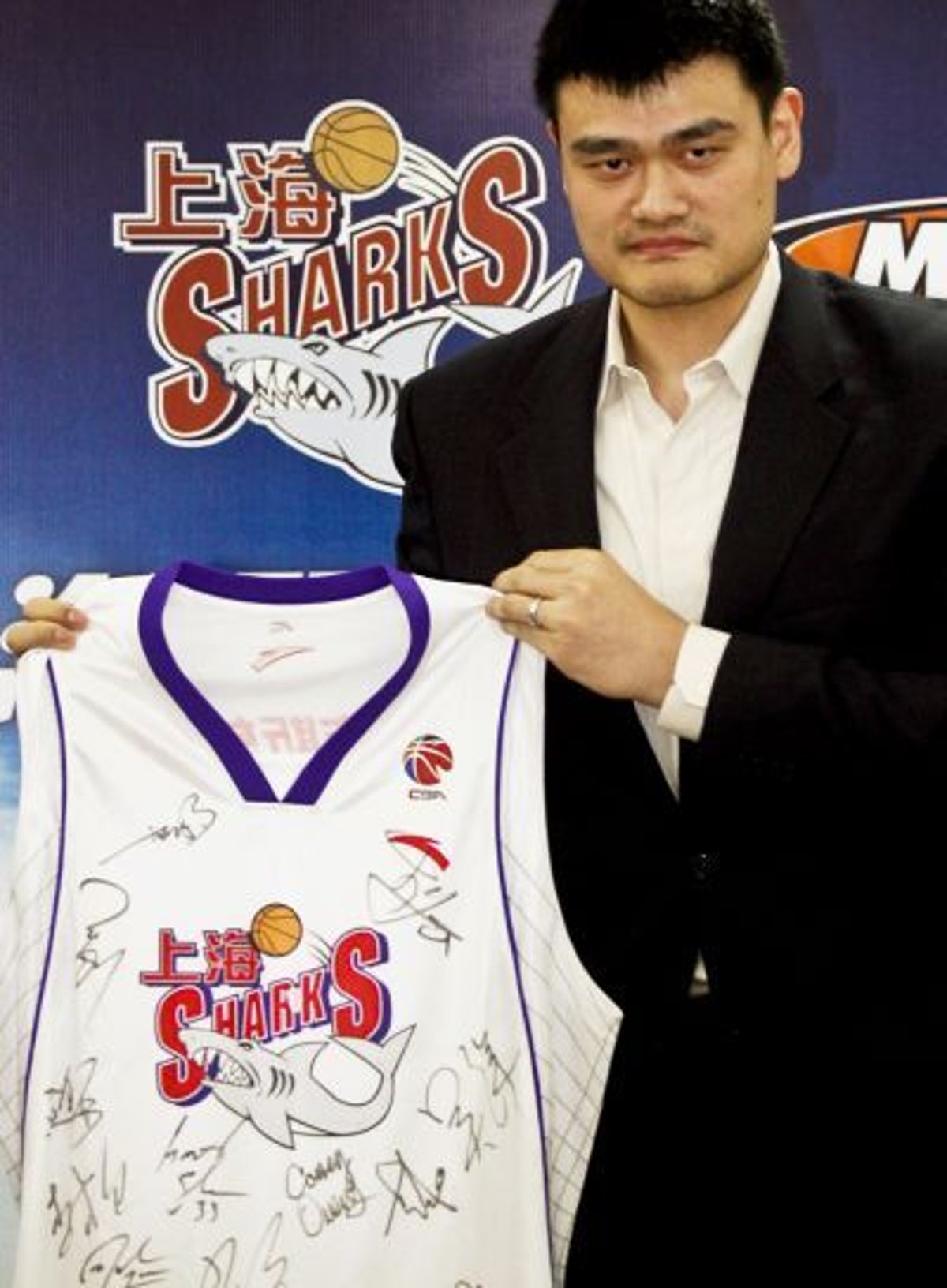 Yao Ming aims to quell China's appetite for shark fin