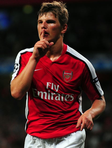 Andrei Arshavin scored Arsenal's fourth goal which sent them top of the league