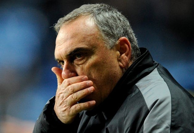 Portsmouth's manager Avram Grant said will meet with his players today and then make plans about how the club will tackle the remainder of their season