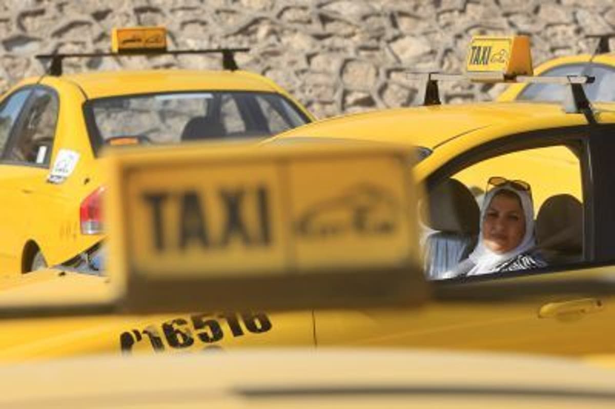 Такси в хургаде. Такси в Египте. Такси в Каире. Такси в Индии. Таксист в Египте.