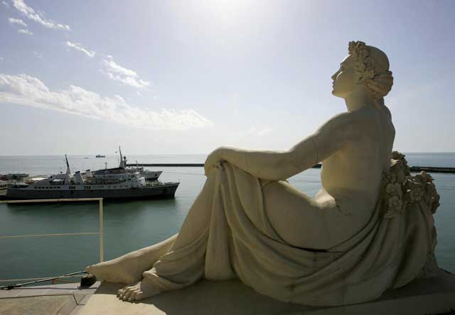 <p>An American citizen has been sentenced to five years in a Russian prison after being convicted of illegally transporting weapons</p>