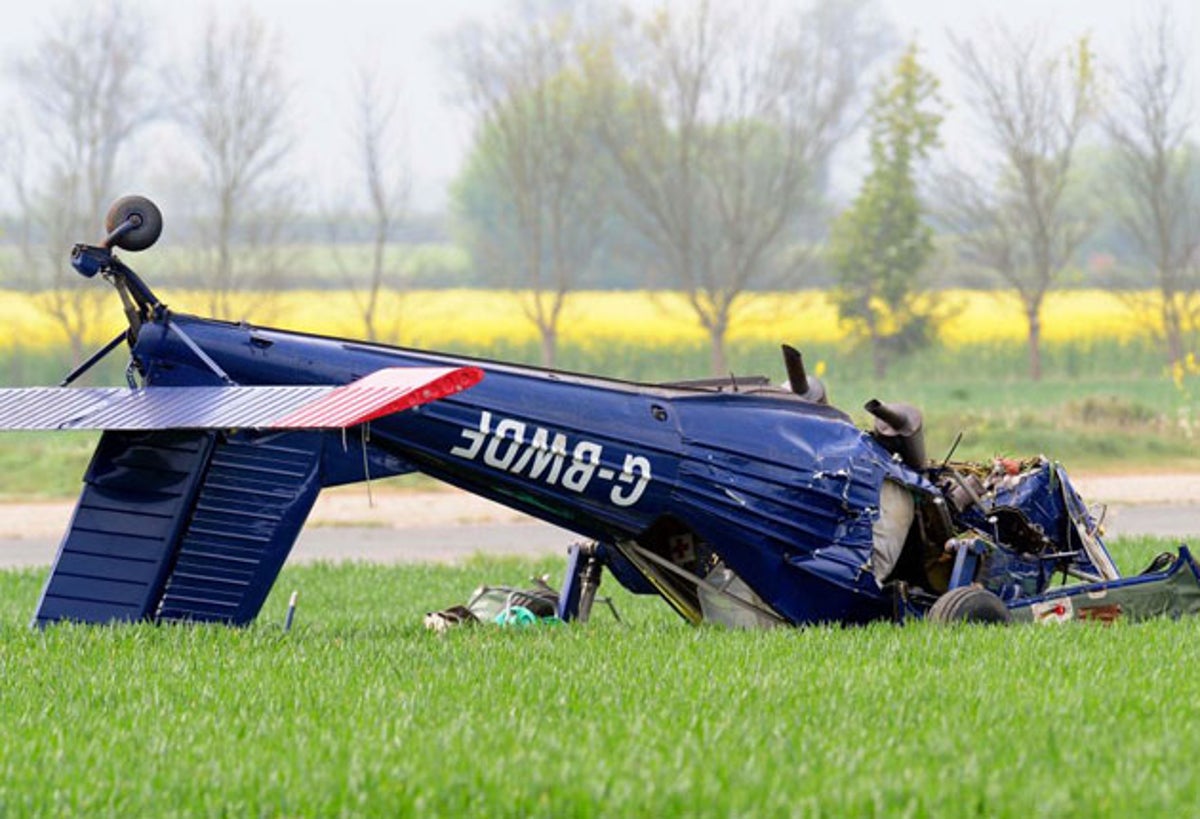 Lucky escape for UKIP's Nigel Farage as banner plane crashes | The  Independent