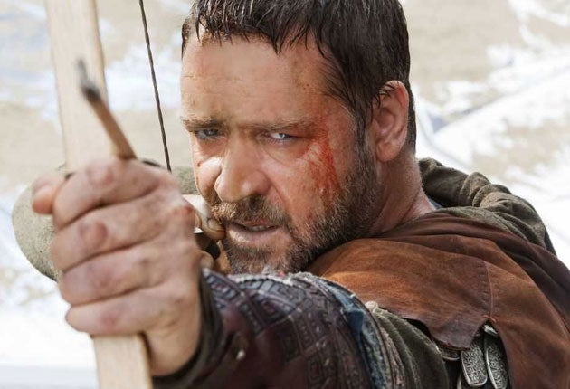 Russell Crowe swore after a BBC presenter suggested that hints of his Robin Hood accent did not sound English.