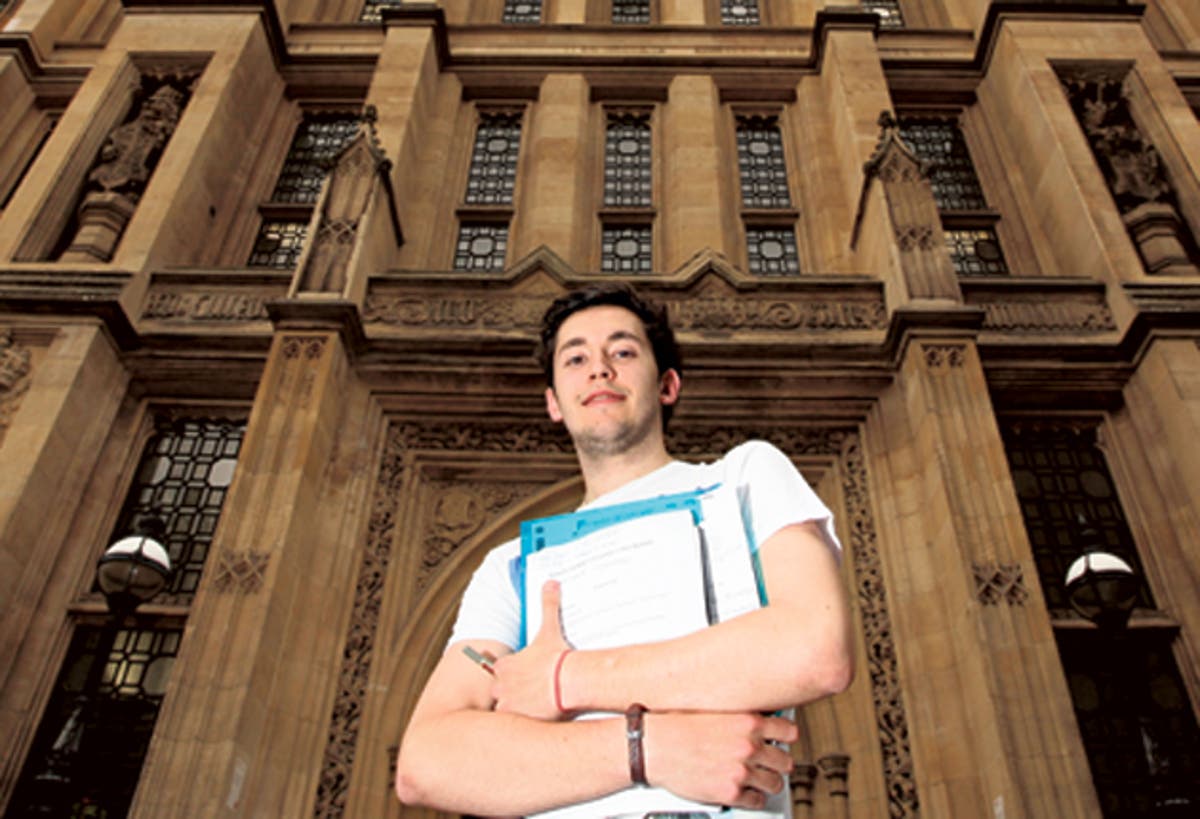 Sixth Of Students Regret Going To University The Independent The