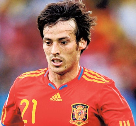 Spain forward David Silva has joined Manchester City for £25m