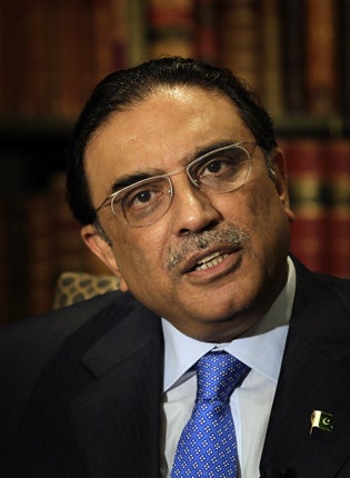 Pakistani President Asif Ali Zardari has returned home from medical treatment in Dubai
