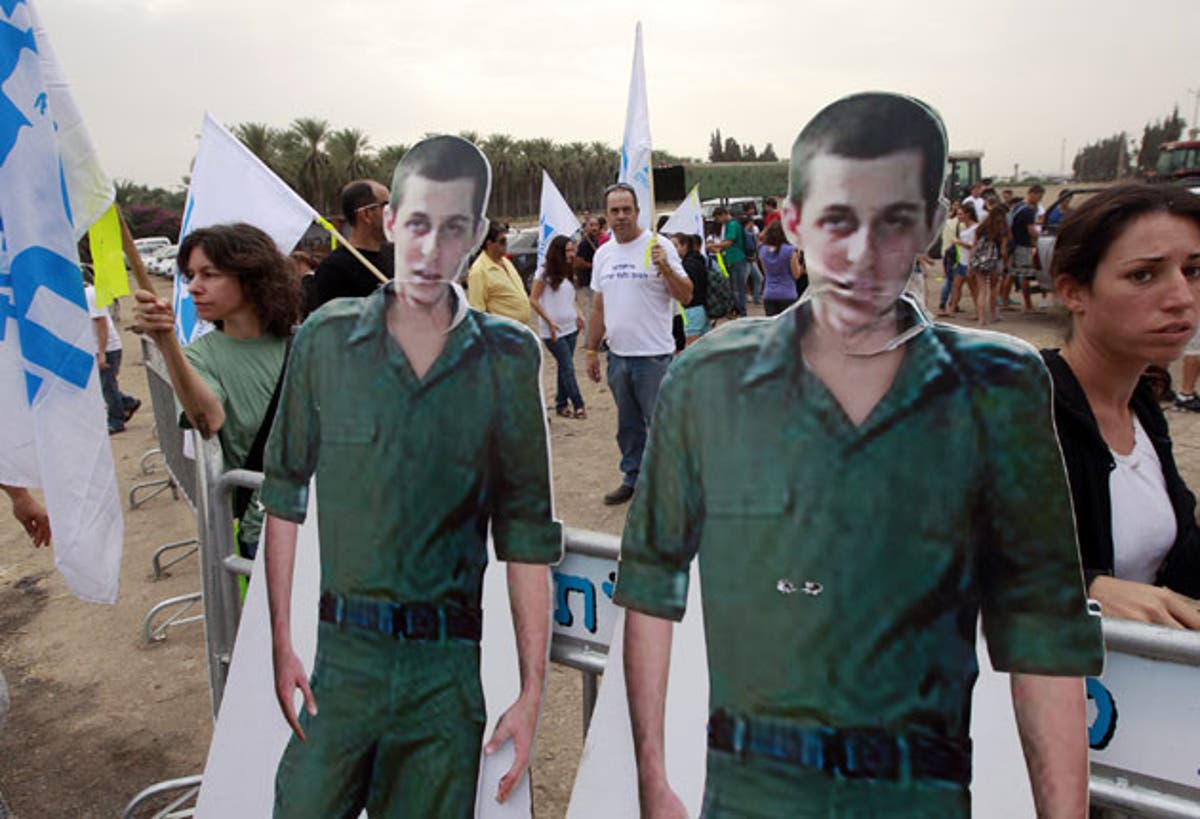 Netanyahu accused over stalled talks to free Shalit | The Independent