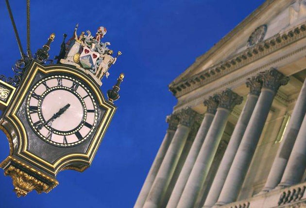Interest-rate and stimulus decision split MPC vote | The Independent ...