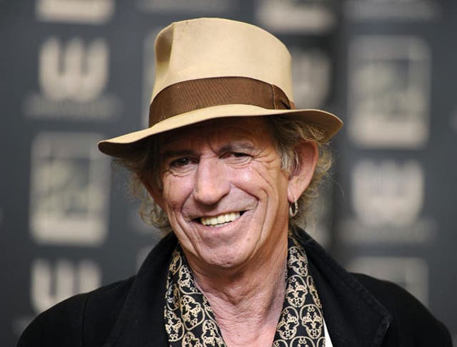 Keith Richards has apologised to bandmate Mick Jagger