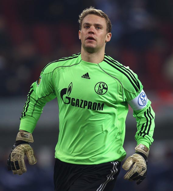 Neuer is one of many keepers linked to United