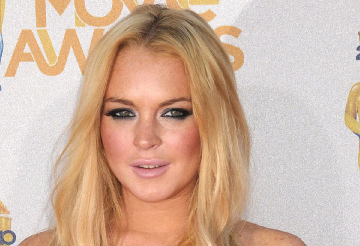 Lindsay Lohan signs £2.1m book deal The Independent The Independent