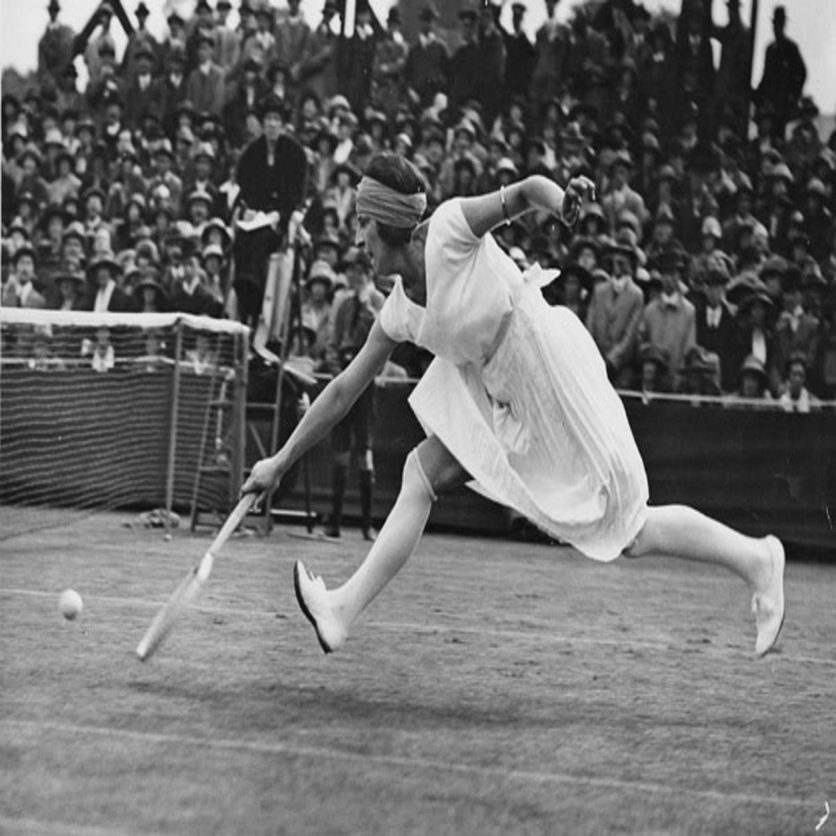 Suzanne Lenglen remporte Wimbledon en 1925 | BnF
