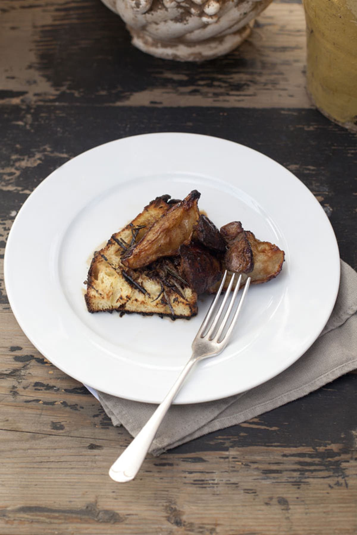 Chicken livers with roasted artichokes and balsamic vinegar The
