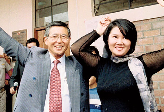 Alberto Fujimori, right, with his daughter, Keiko