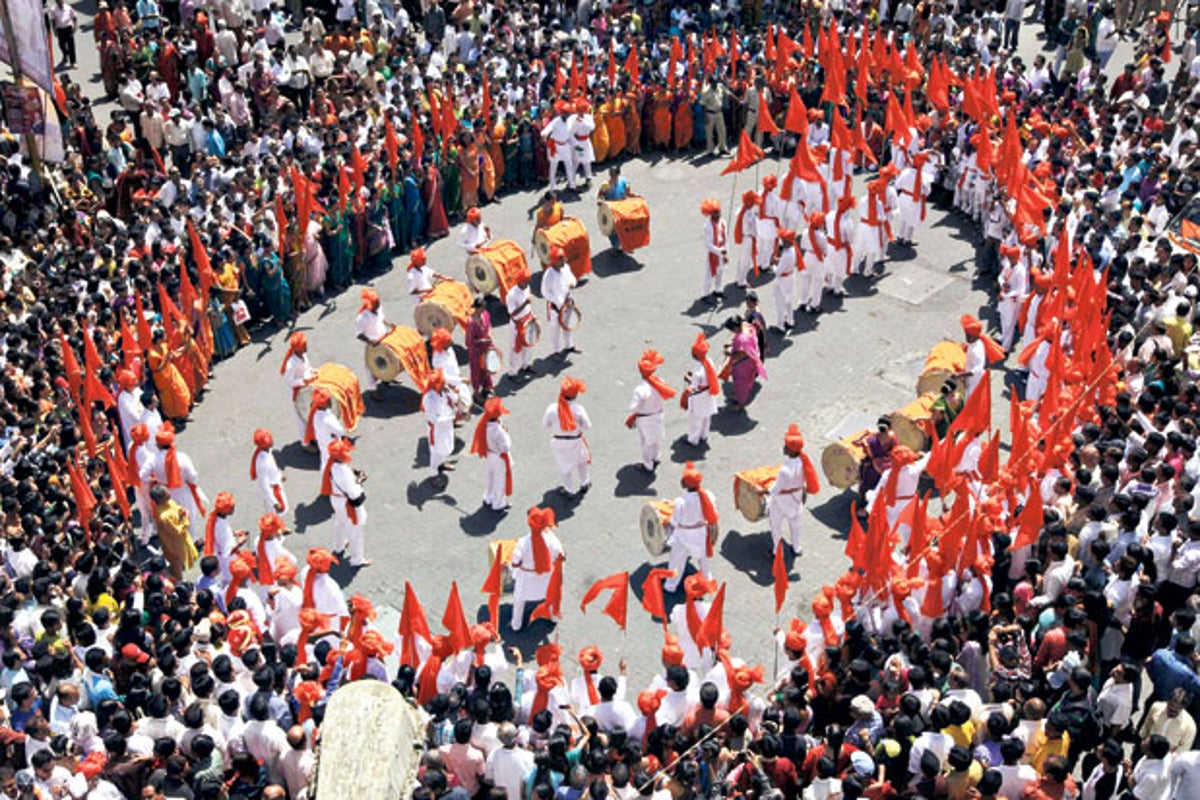 Pic of the Day: Dancing in the streets of Mumbai | The Independent ...