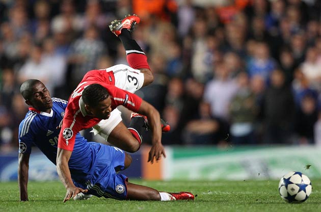 Evra appeared to foul Ramires