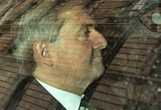 Police are to speak to 'key individuals' over allegations that Chris Huhne tried to evade punishment for speeding