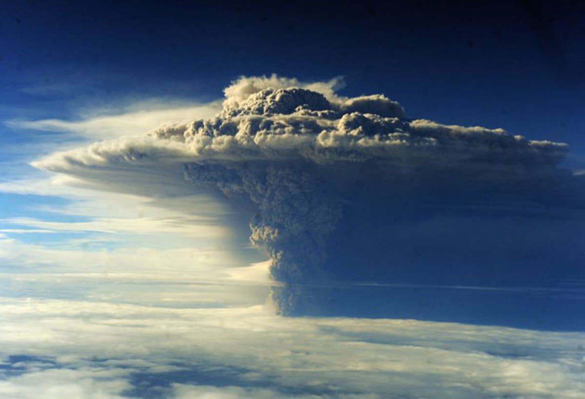 Pic of the Day: Six miles high, the eruption that shook Chile and ...